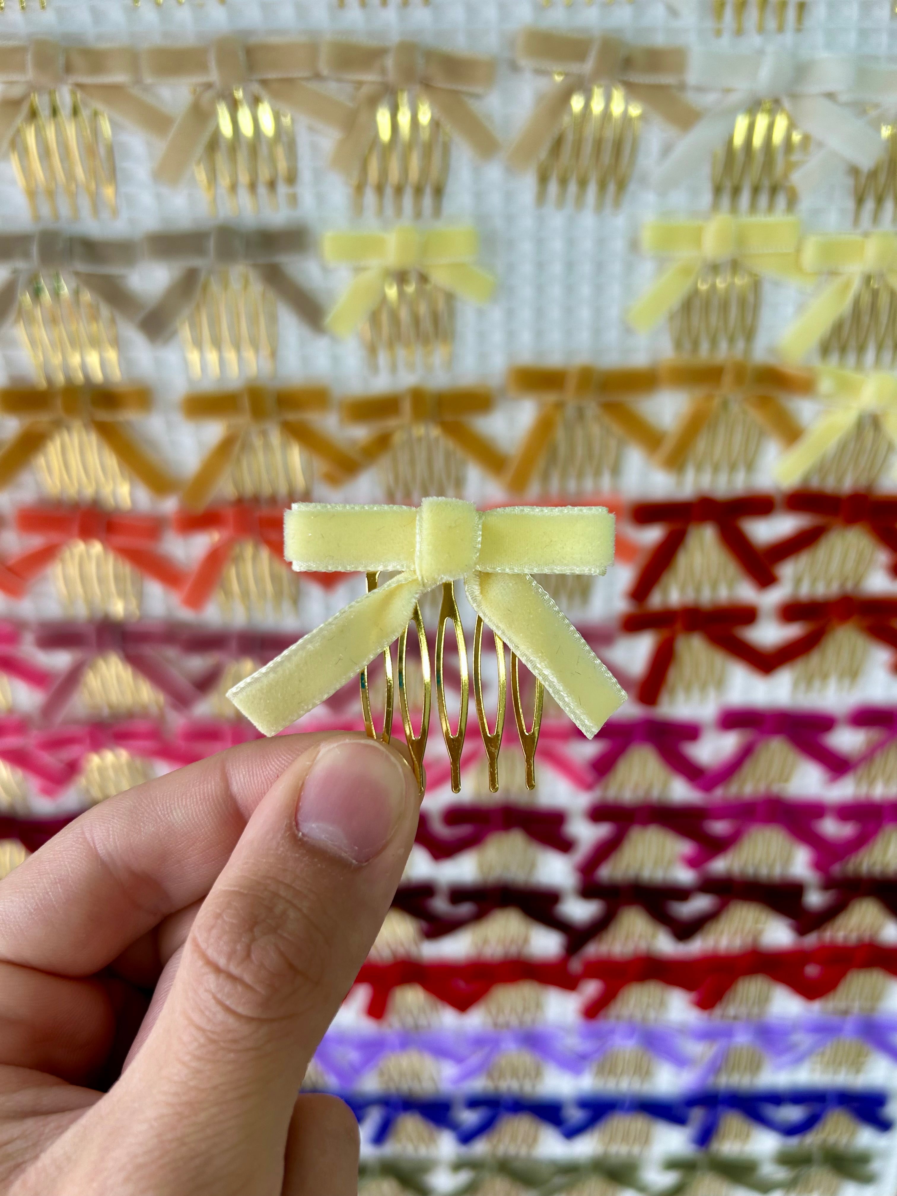 Peinecillo Moñas de Terciopelo