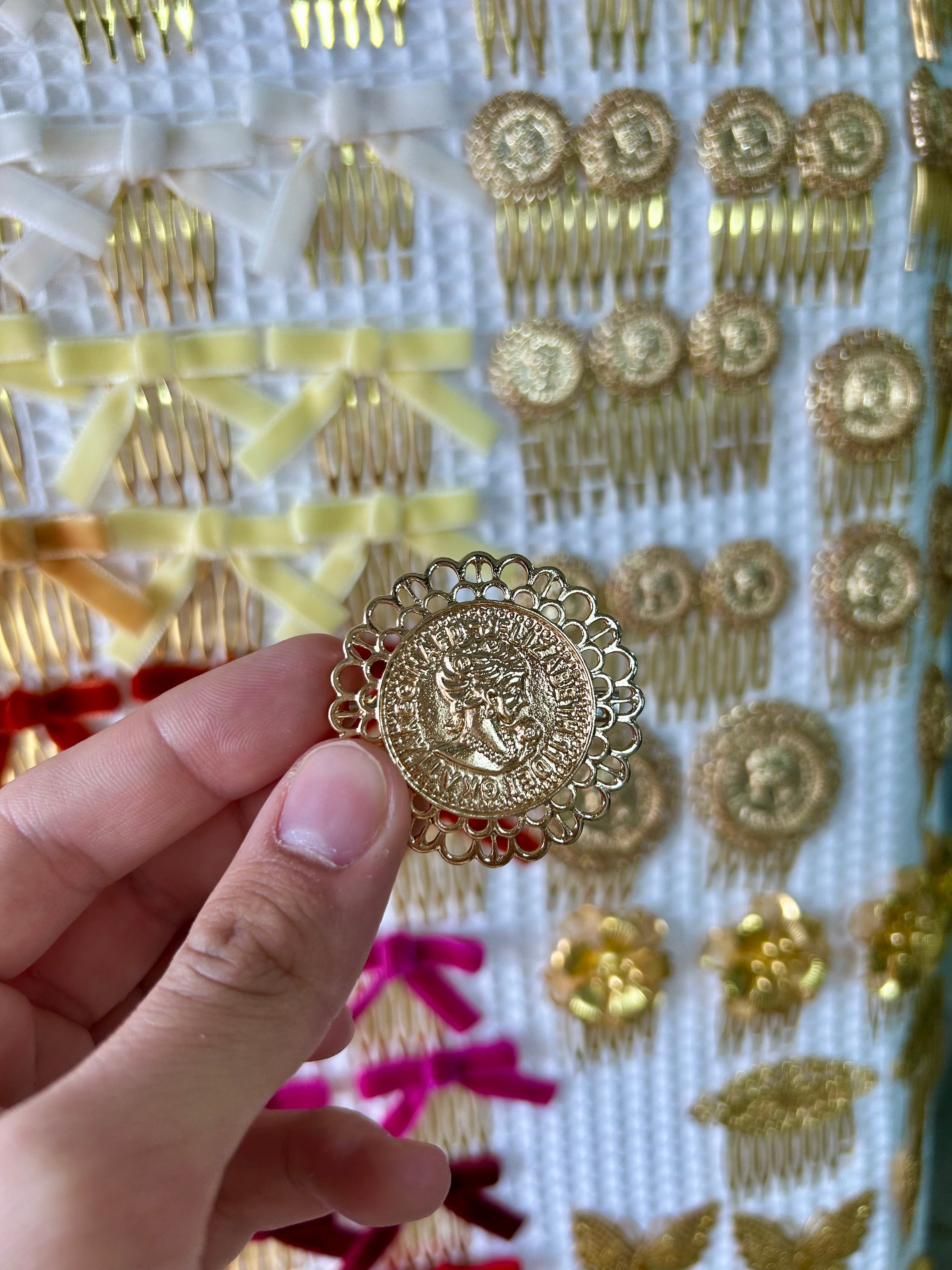 Broche Moneda