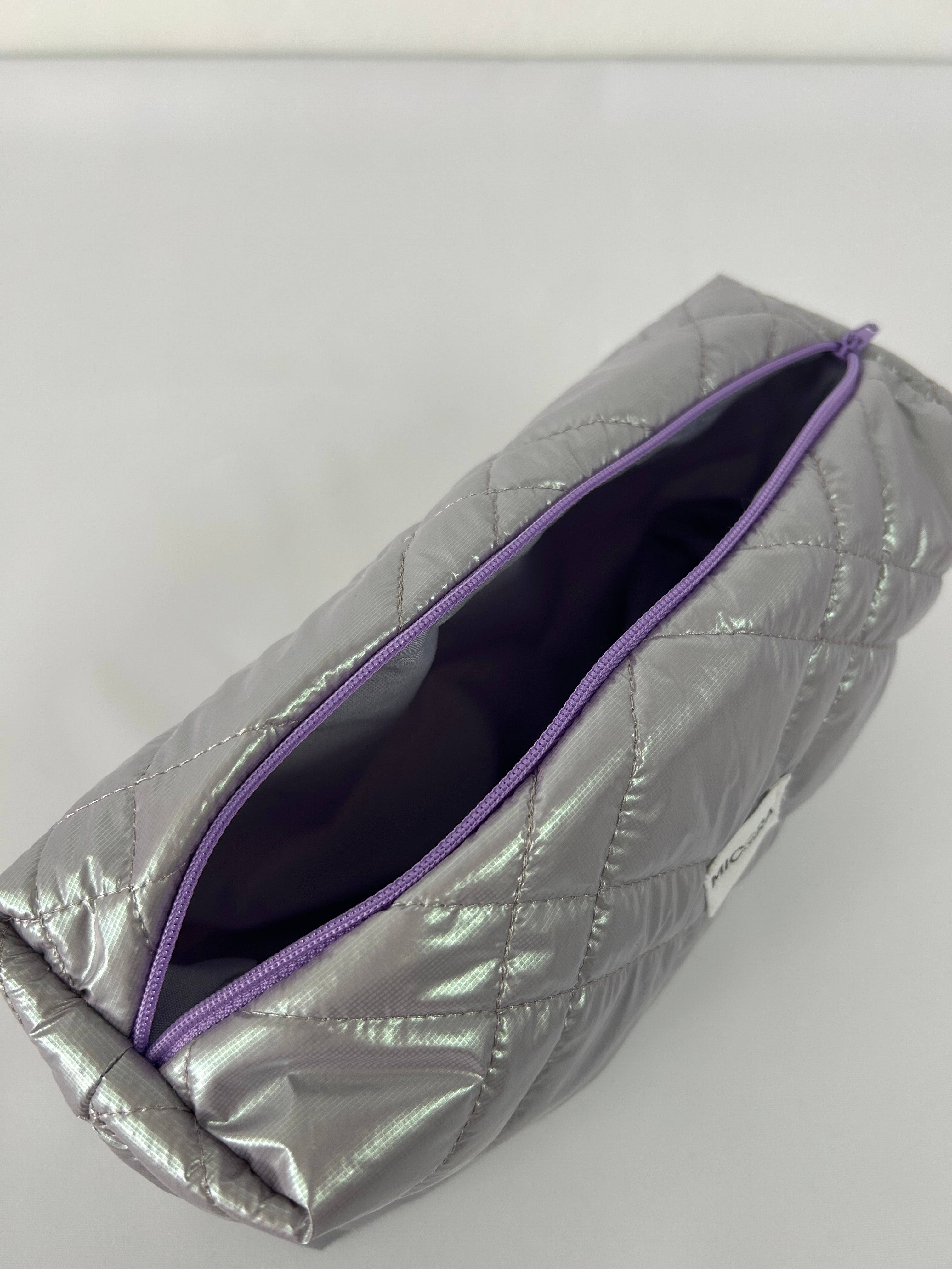 Neceser Acolchado Lila Metalizado
