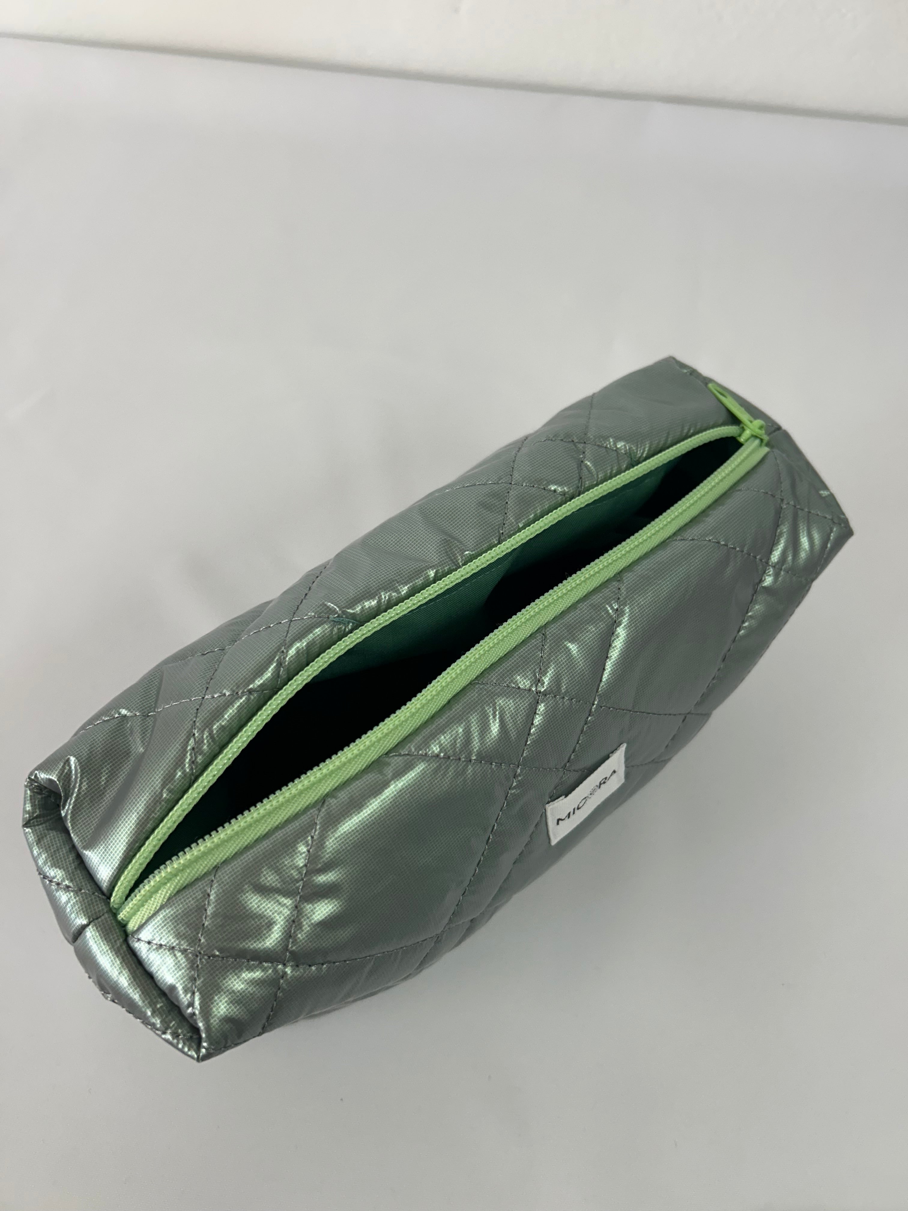 Neceser Acolchado Verde Metalizado