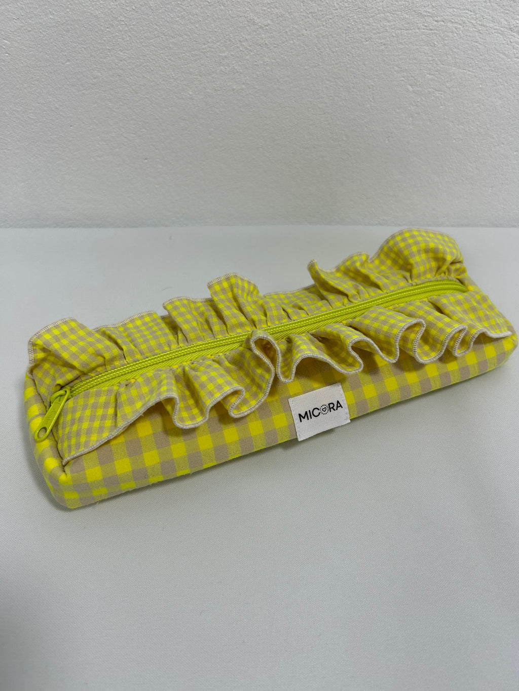 Estuche Volante Amarillo Flúor