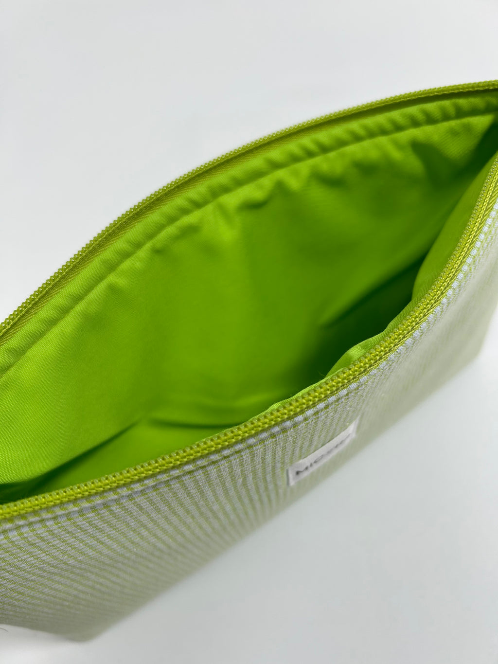 Neceser Mediano Verde Lima