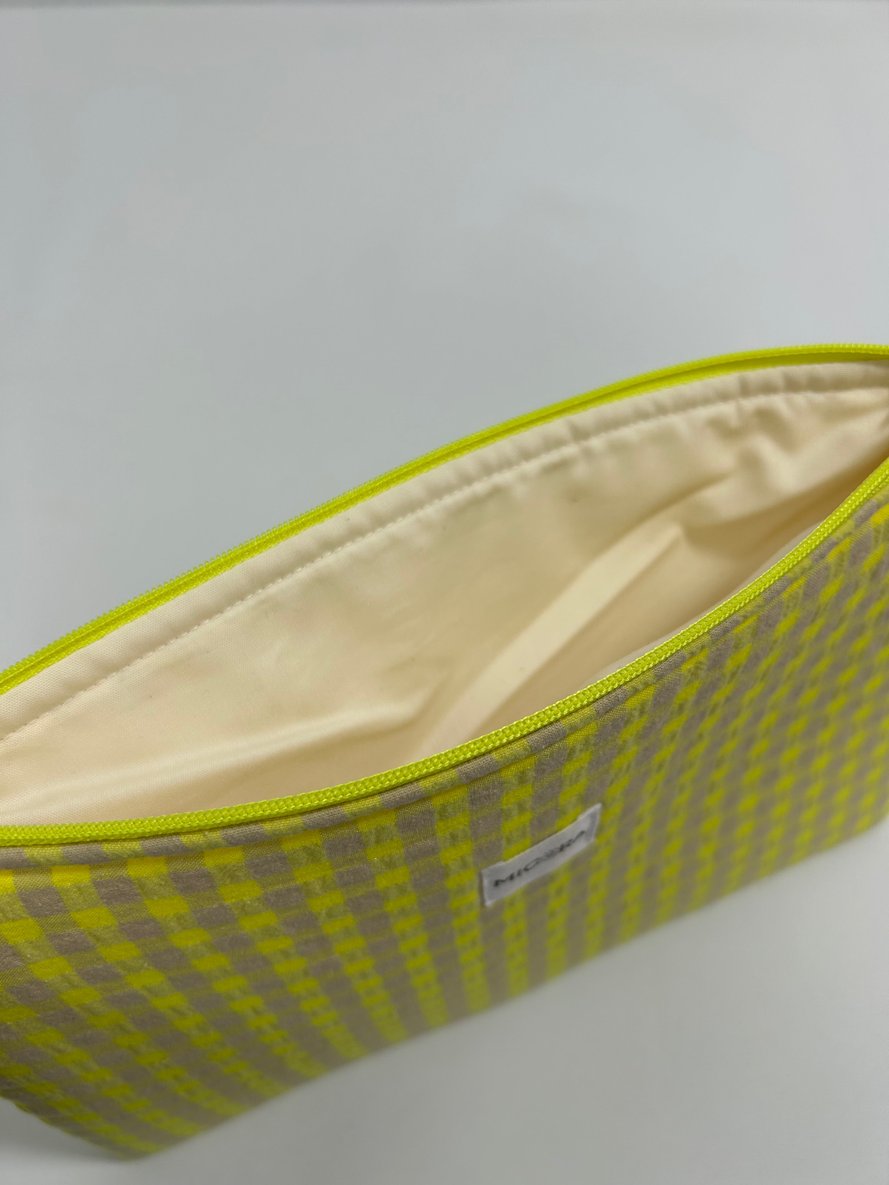 Neceser Mediano Amarillo Flúor