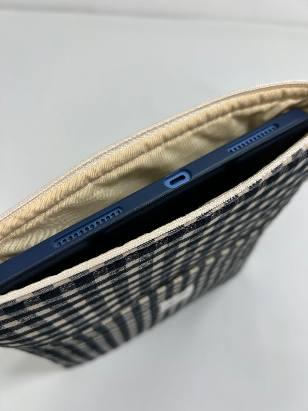 Funda Libro o Tablet Negro-Hueso